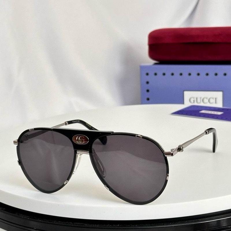 Gucci Sunglasses 520